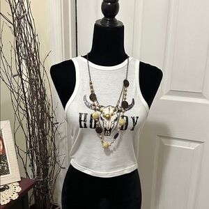 White Graphic Crop Top “howdy” 🤠